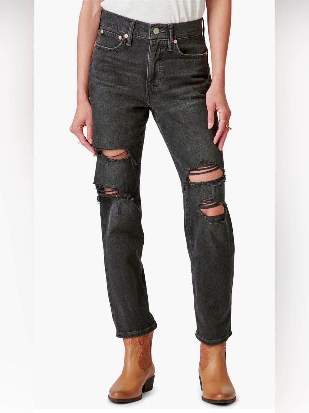 Lucky Brand Zoe Distressed straight let Jean size 28/6 faded black wash